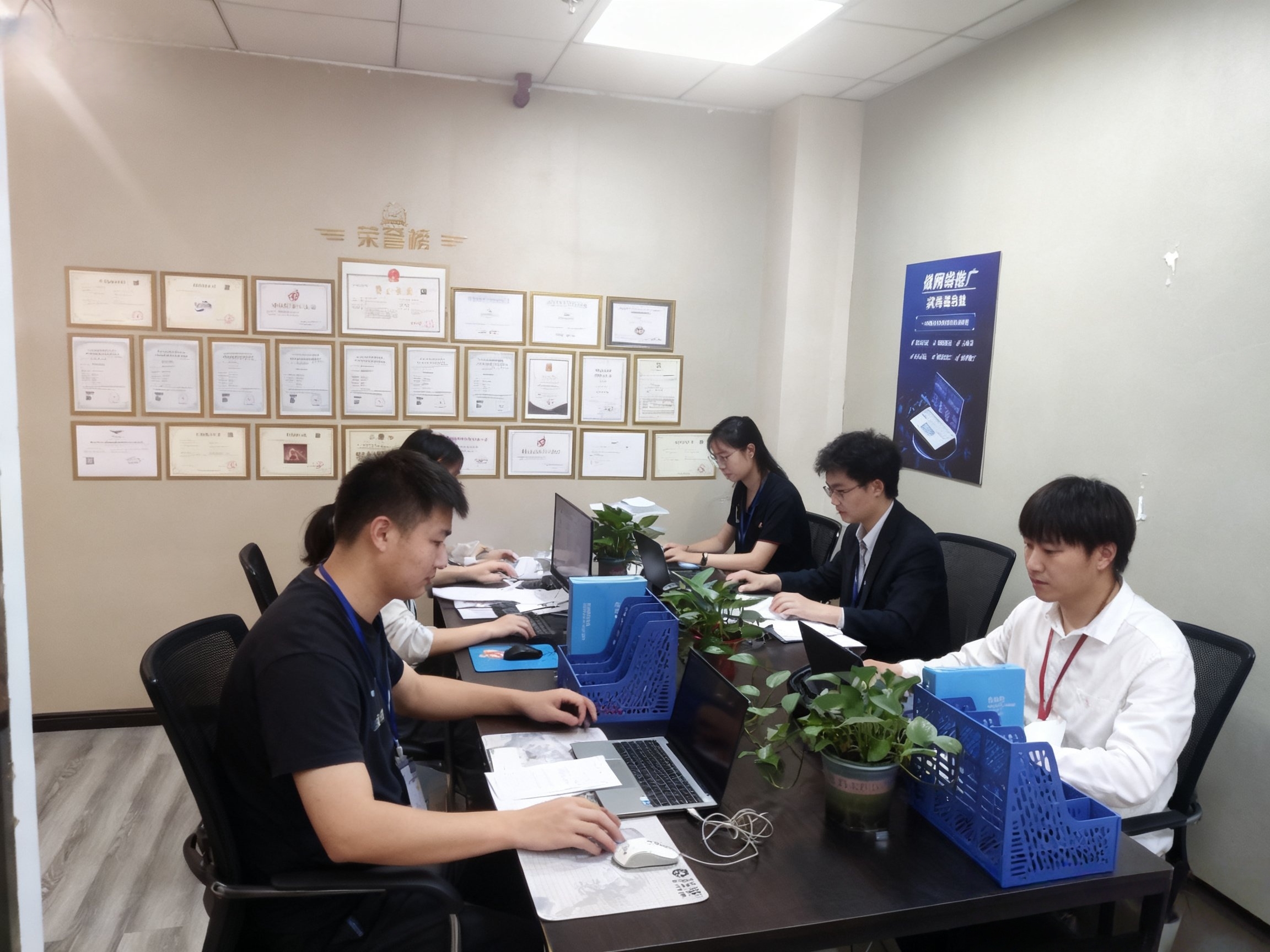 公司办公与协作场景实拍一